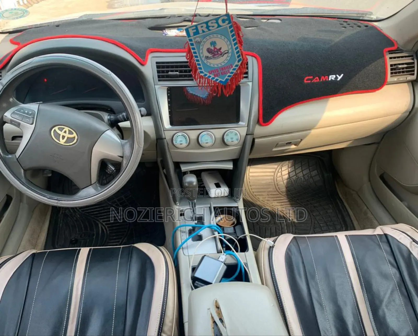 Toyota Camry LE 4dr Sedan (2.4L 4cyl 5A) 2009 Gold