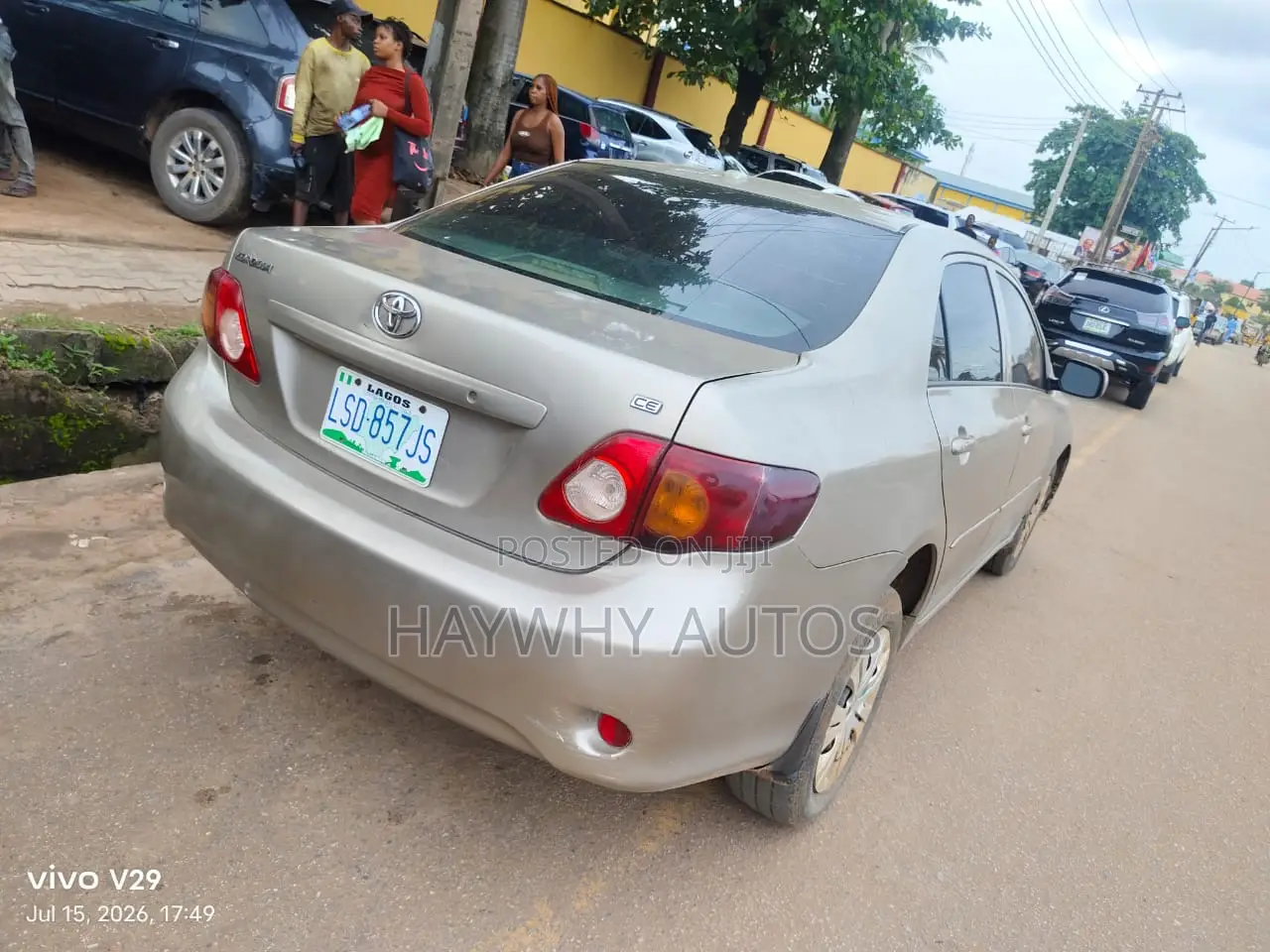 Toyota Corolla 2010 Gold