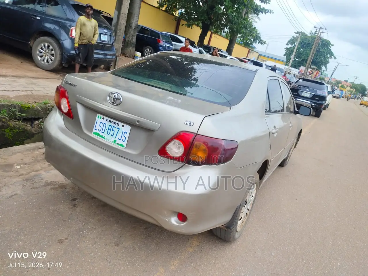 Toyota Corolla 2010 Gold