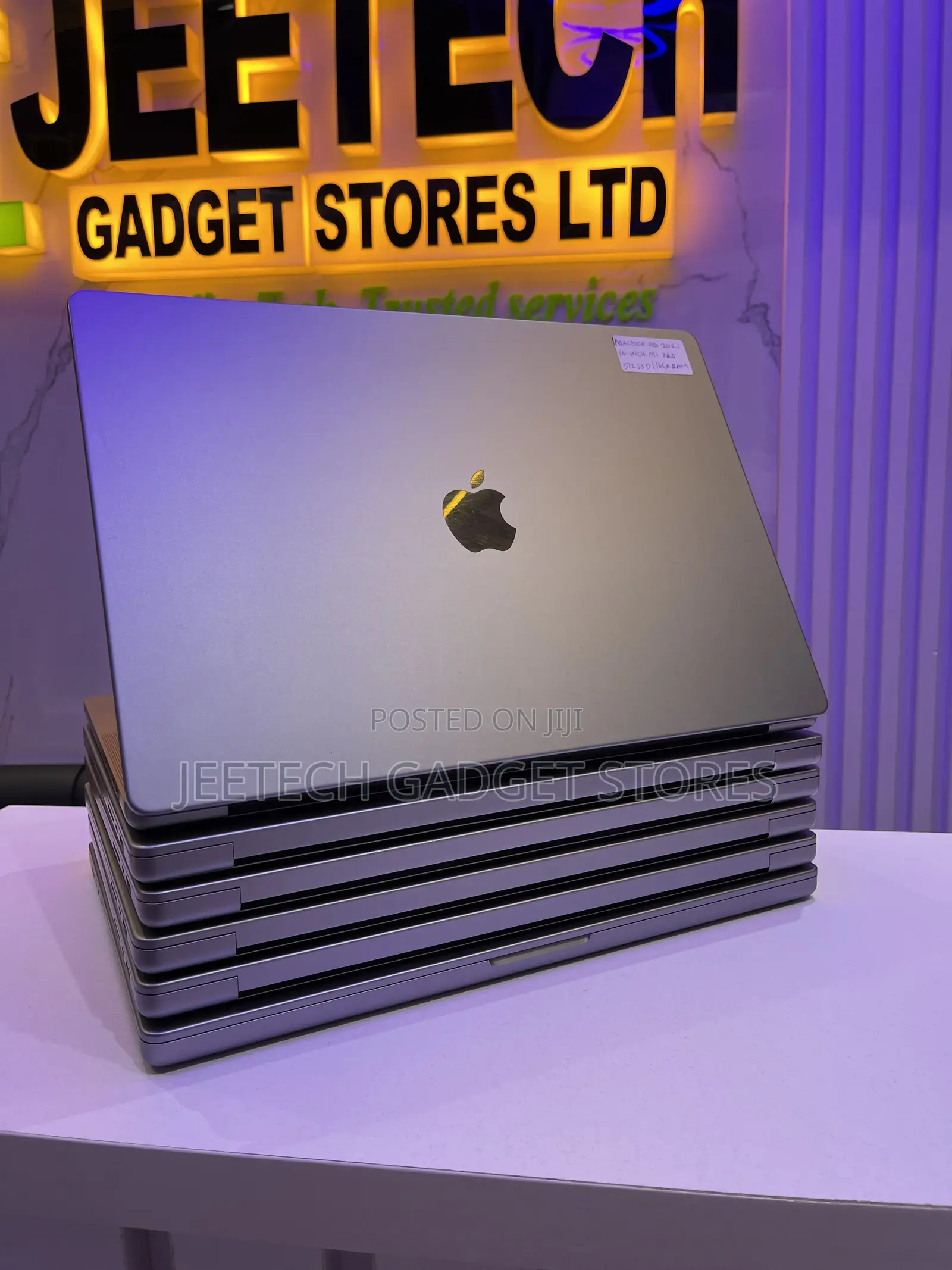 Laptop Apple MacBook Pro 2021 M1 16GB Apple M1 Pro SSD 512GB