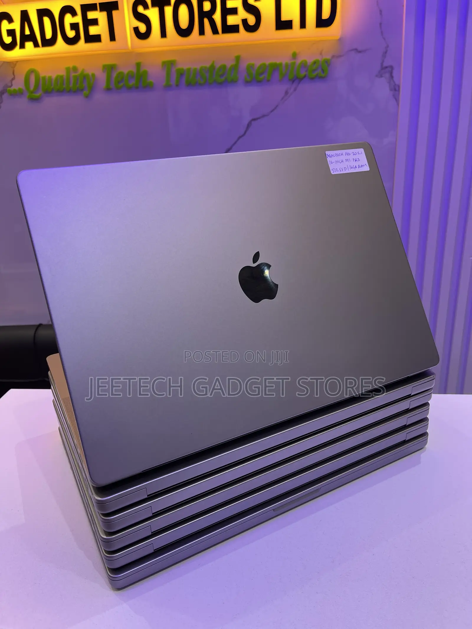 Laptop Apple MacBook Pro 2021 M1 16GB Apple M1 Pro SSD 512GB