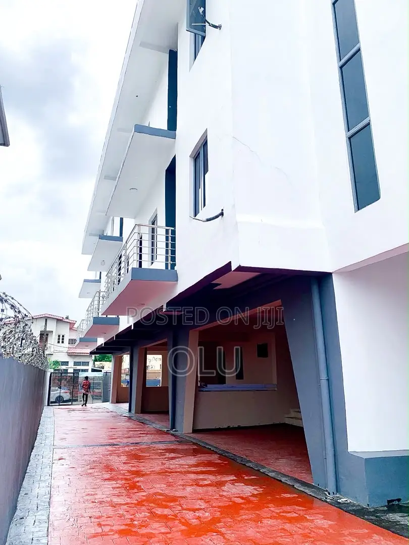 4bdrm Duplex in Ajao Estate, Mobolaji Bank Anthony Way for sale