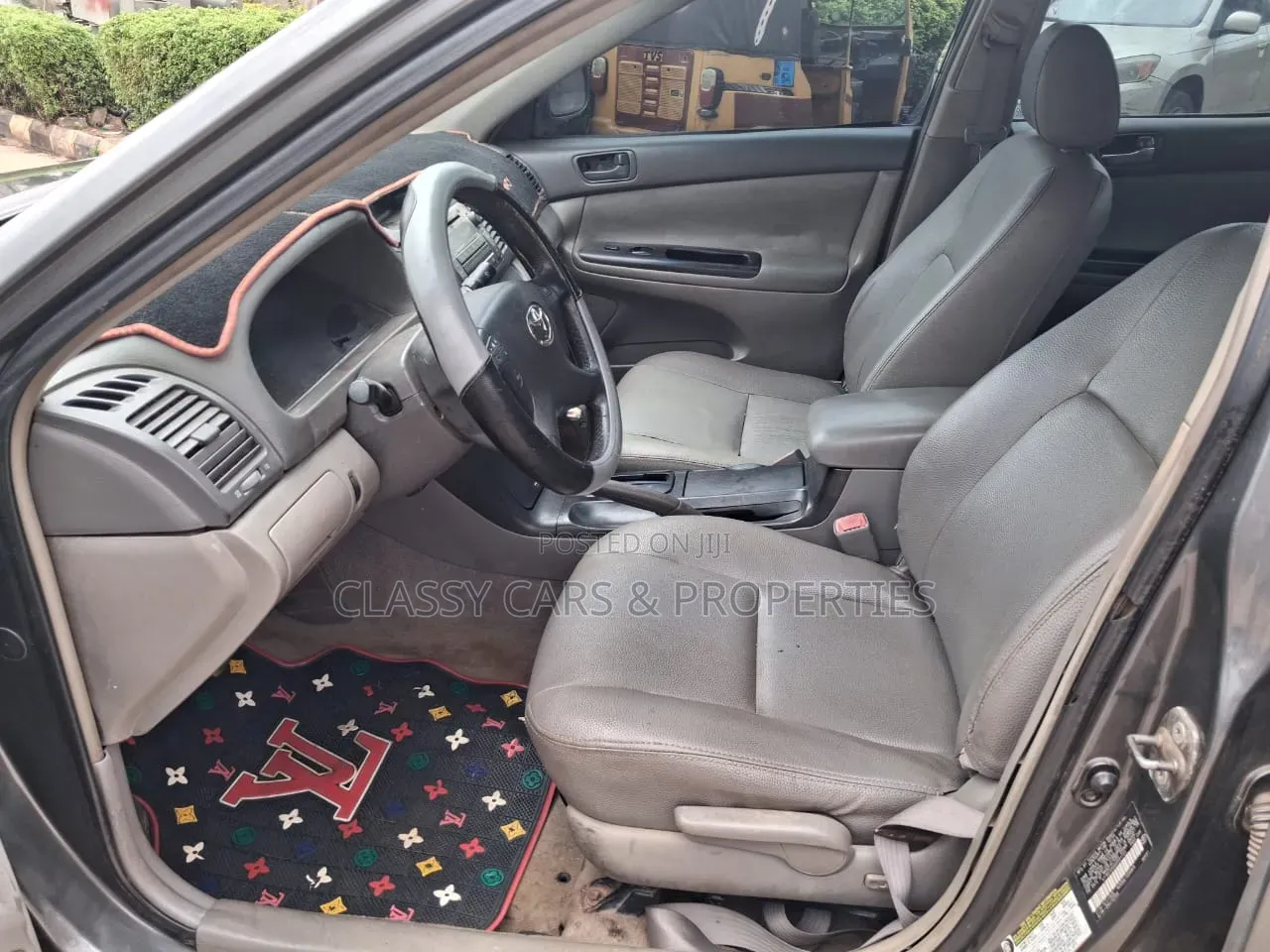 Toyota Camry LE 4dr Sedan (2.4L 4cyl 5A) 2005 Gray