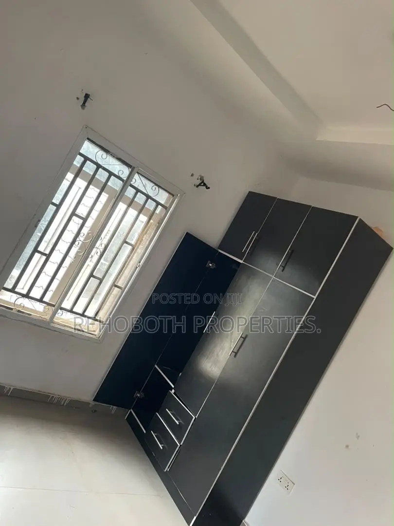 4bdrm Bungalow in Oke Ibukun, Akala Express for rent