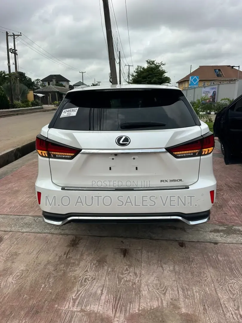 Lexus RX 2023 White
