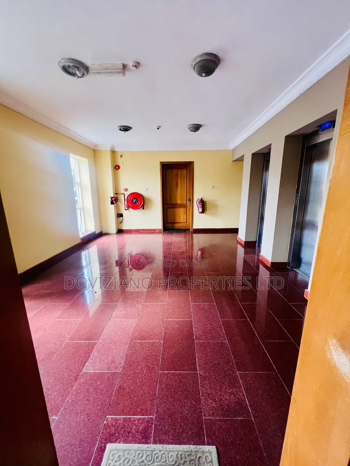 3bdrm Apartment in Lekki Phase 1 for rent