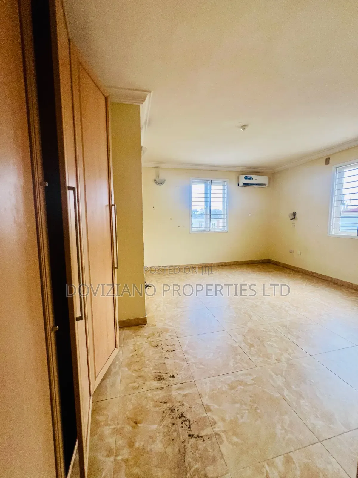 3bdrm Apartment in Lekki Phase 1 for rent