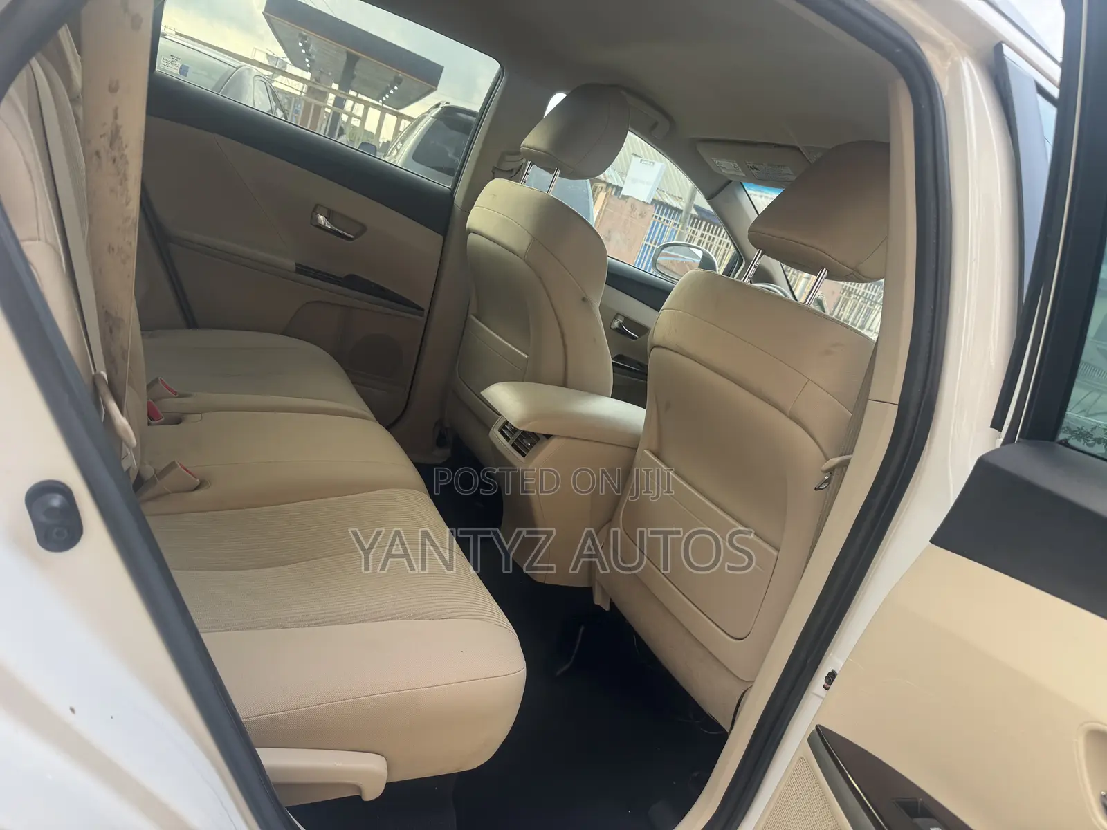 Toyota Venza AWD 2011 White
