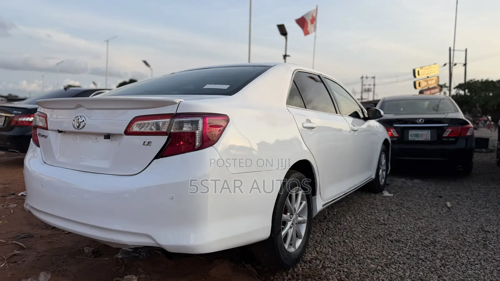 Toyota Camry LE 4dr Sedan (2.5L 4cyl 6A) 2013 White