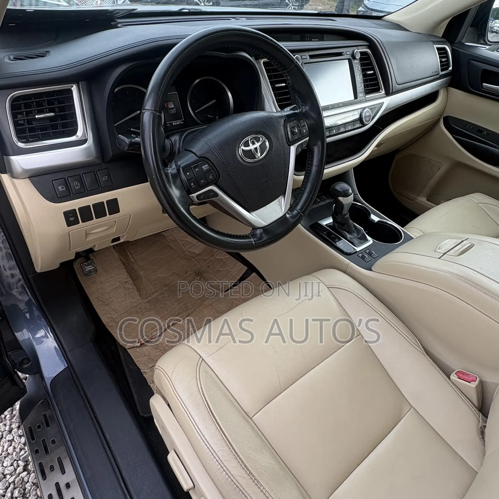 Toyota Highlander XLE 4x4 V6 (3.5L 6cyl 8A) 2018 Blue