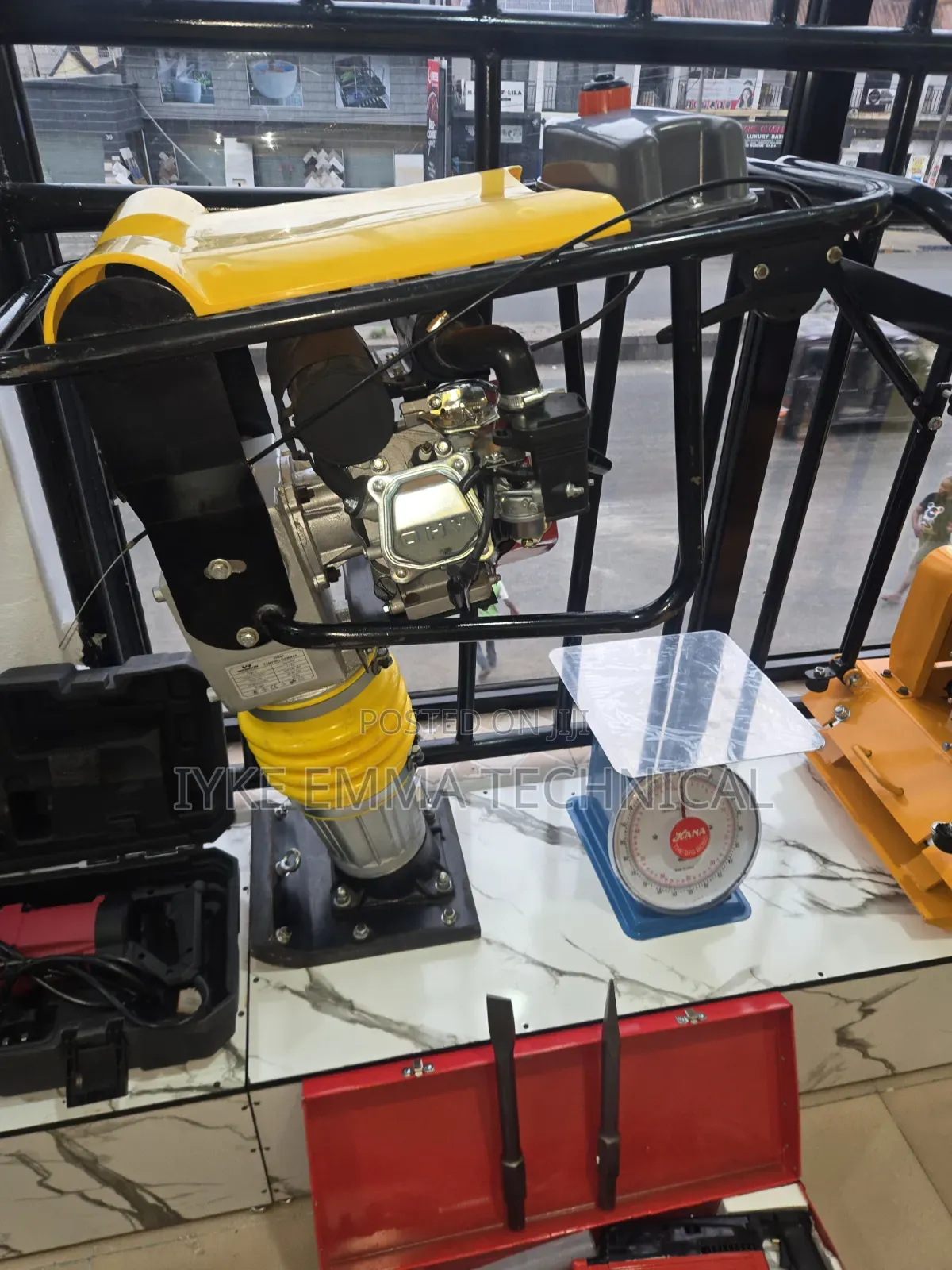 Petrol Tapping Rammer (Jumping Jack Taper) Machine
