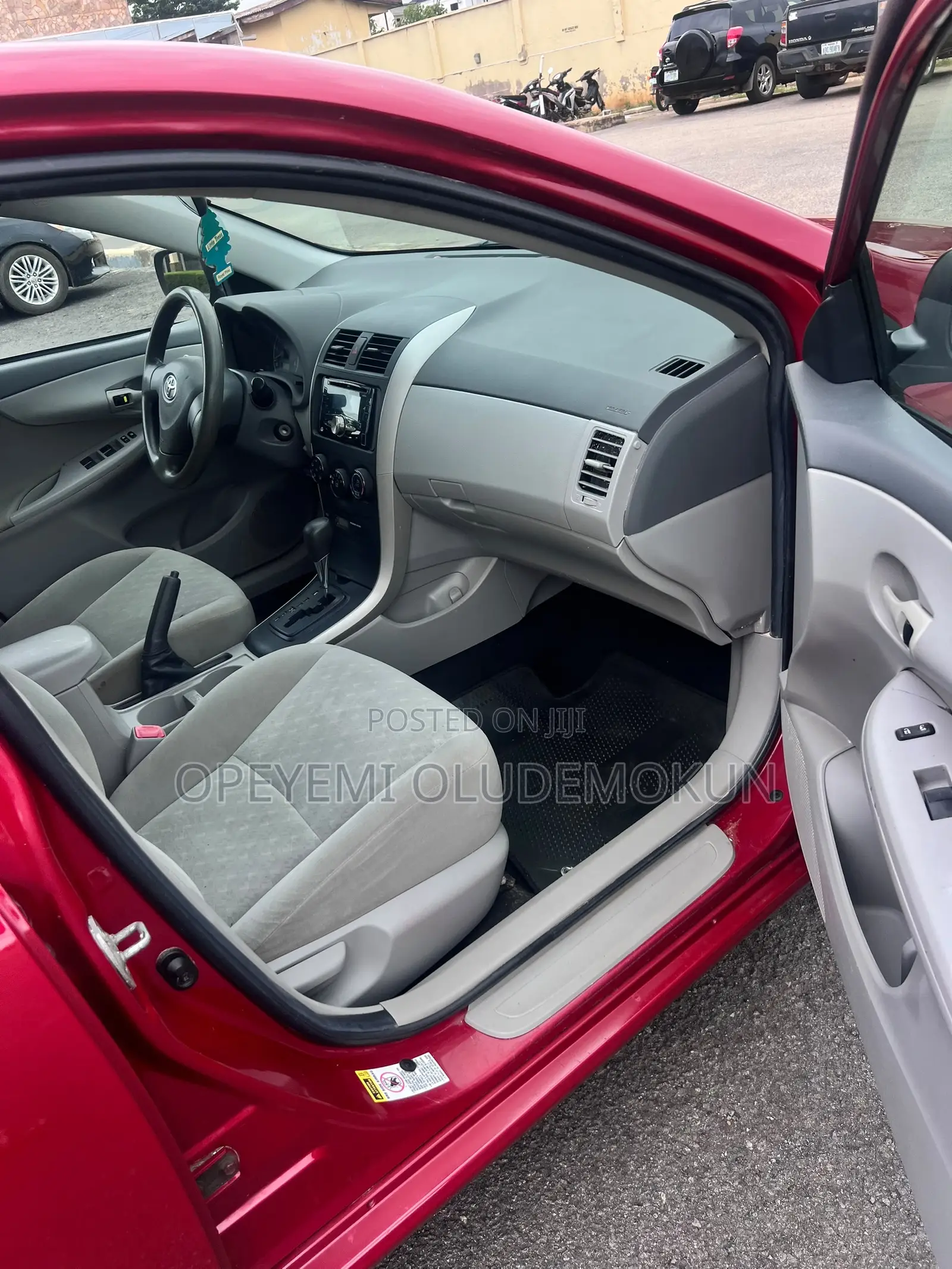 Toyota Corolla LE 4dr Sedan (1.8L 4cyl 4A) 2010 Red