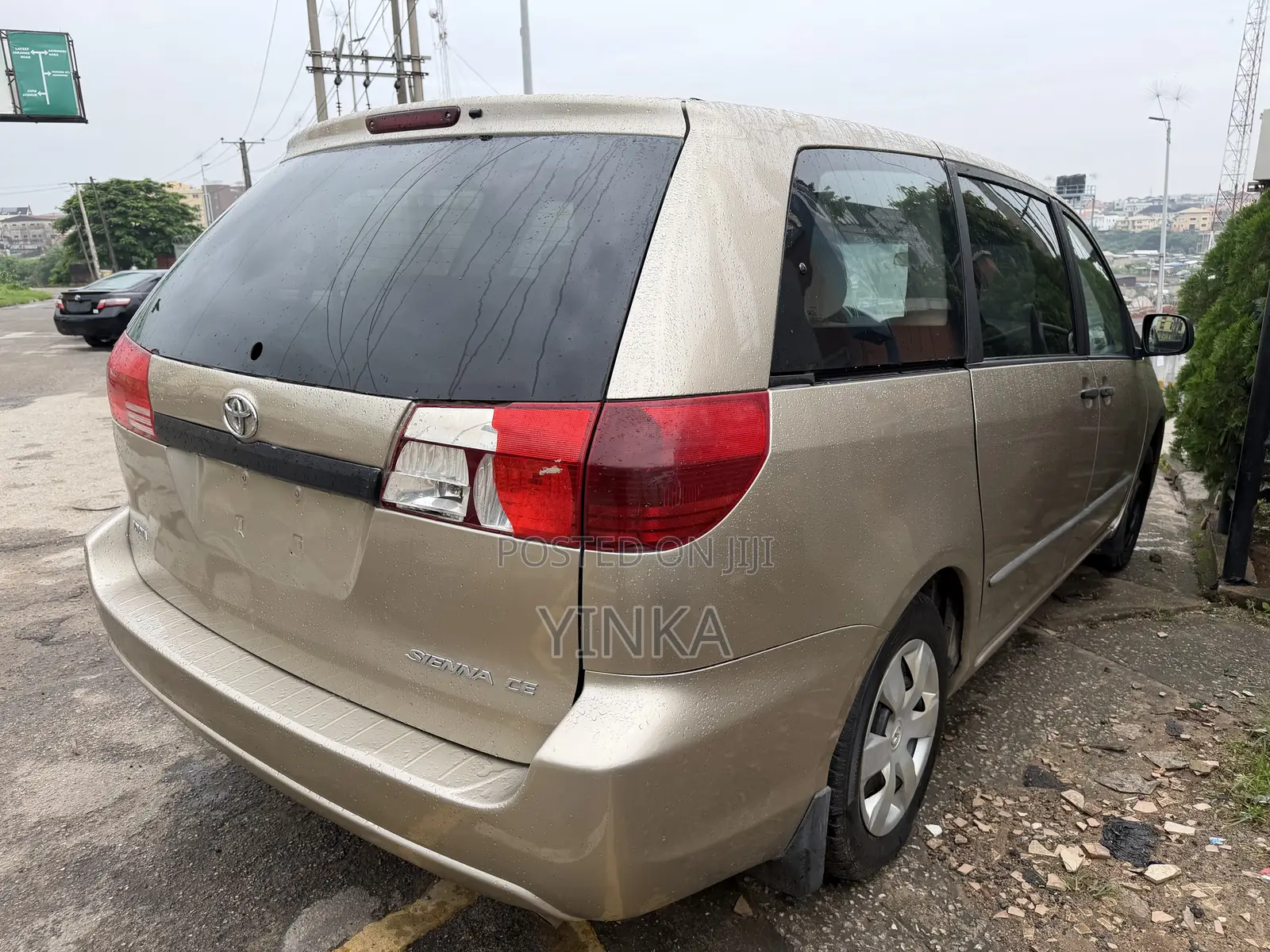 Toyota Sienna CE FWD (3.3L V6 5A) 2004 Gold