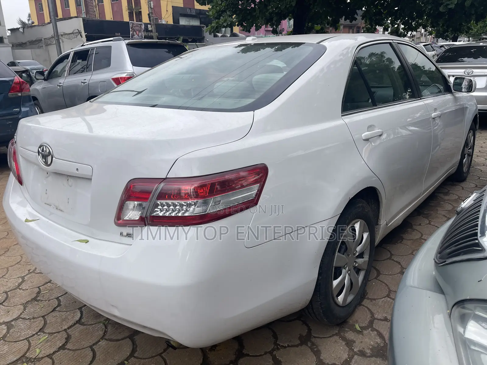 Toyota Camry LE 4dr Sedan (2.5L 4cyl 6AM) 2010 White