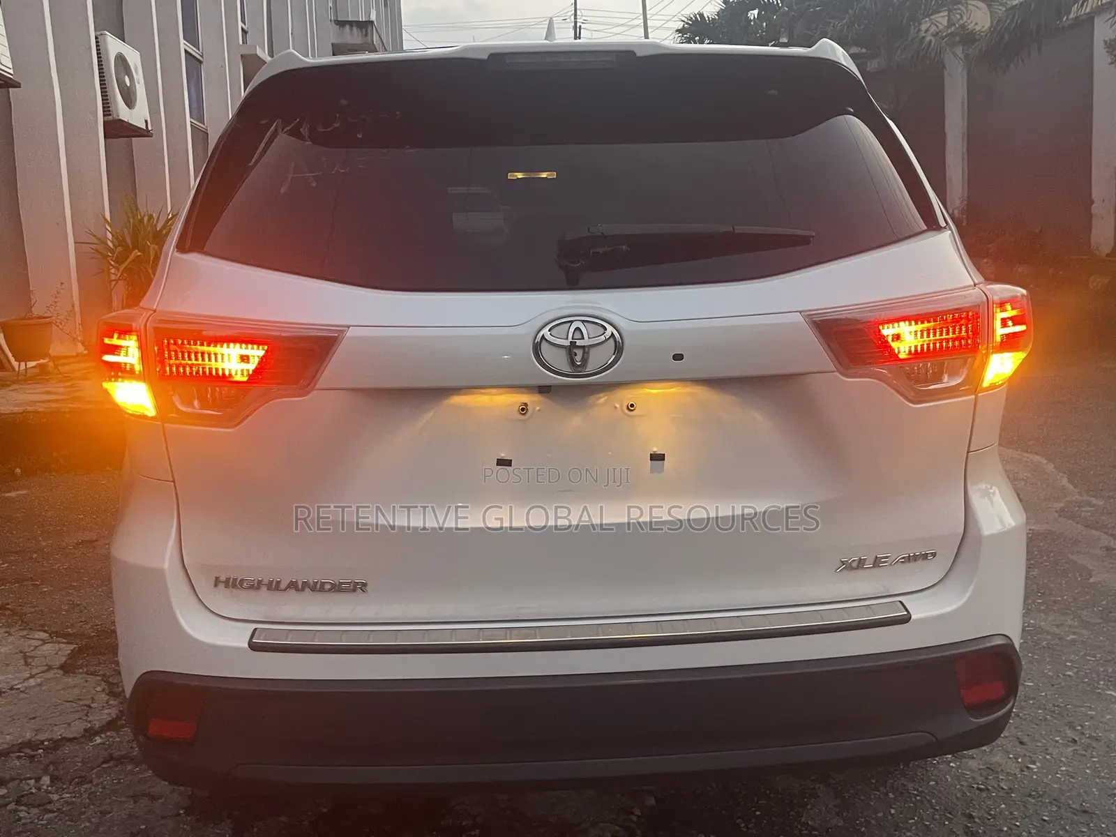 Toyota Highlander XLE V6 4x2 (3.5L 6cyl 6A) 2016 White