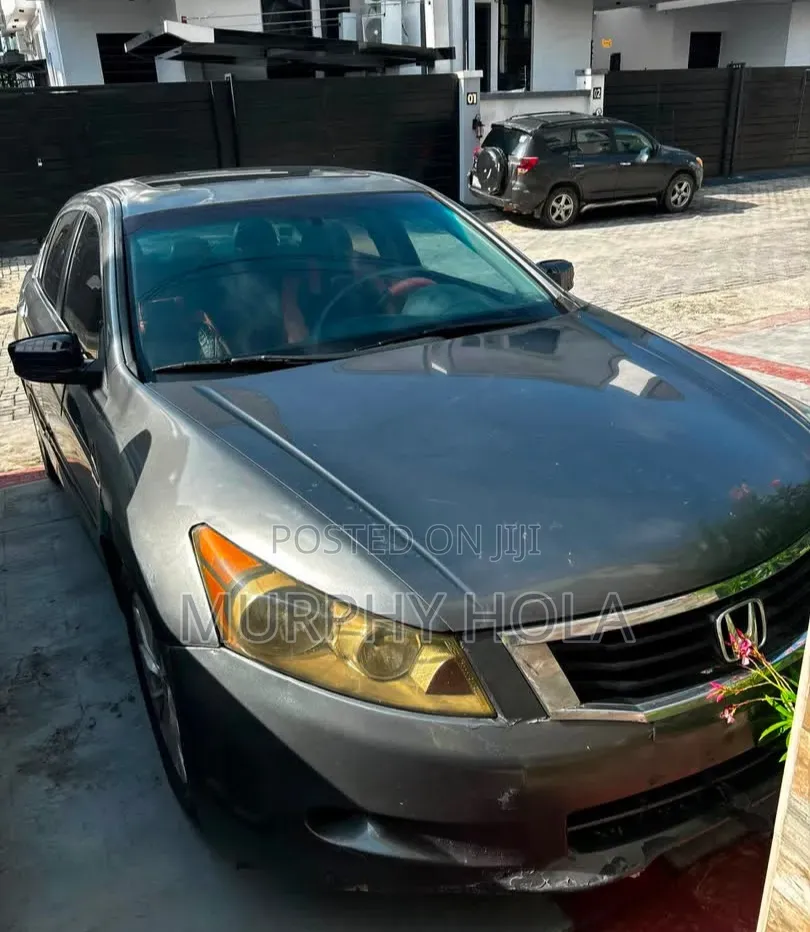 Toyota Camry 2018 Gray