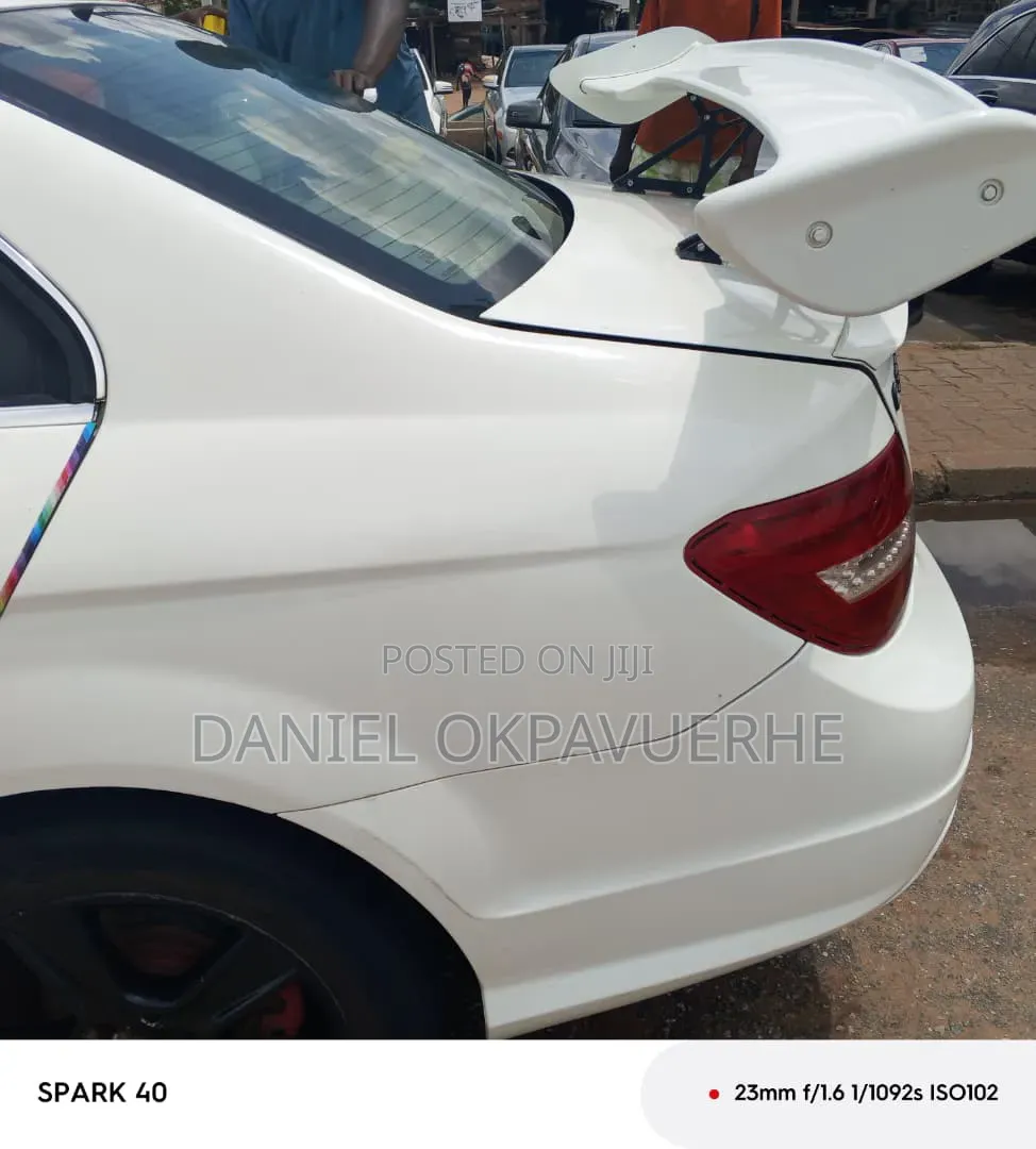 Mercedes-Benz C300 2008 White
