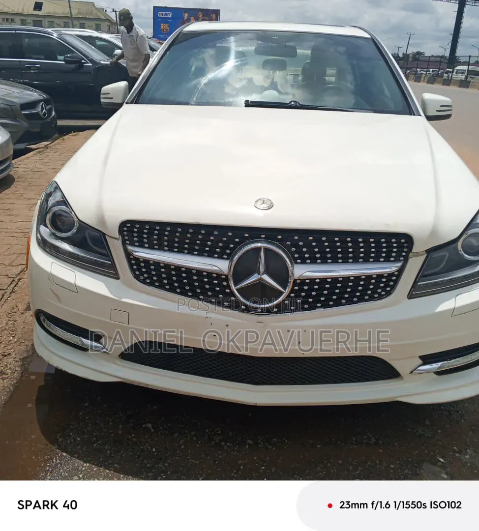 Mercedes-Benz C300 2008 White
