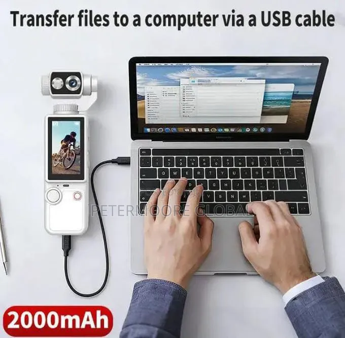 Q8 Vlogging Camera With 180° Rotatable Lens Live Filters