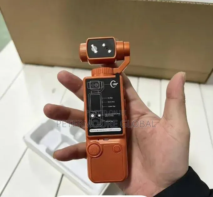 Q8 Vlogging Camera With 180° Rotatable Lens Live Filters