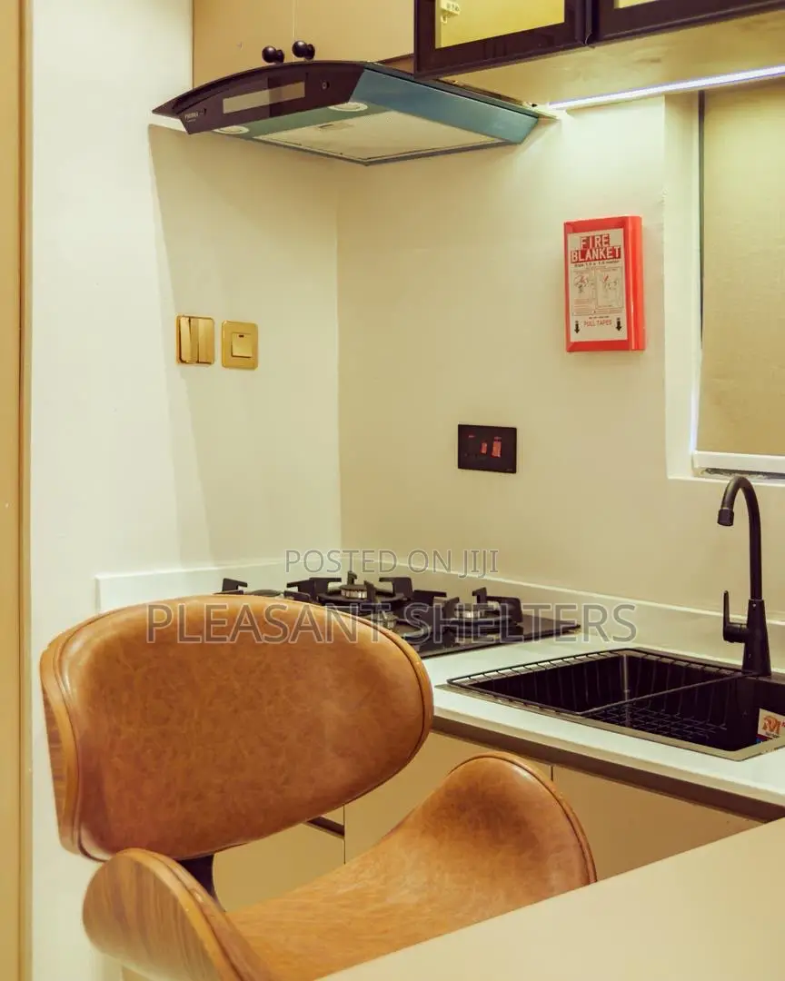 Furnished Studio Apartment in Perez Court, Ojuelegba for sale