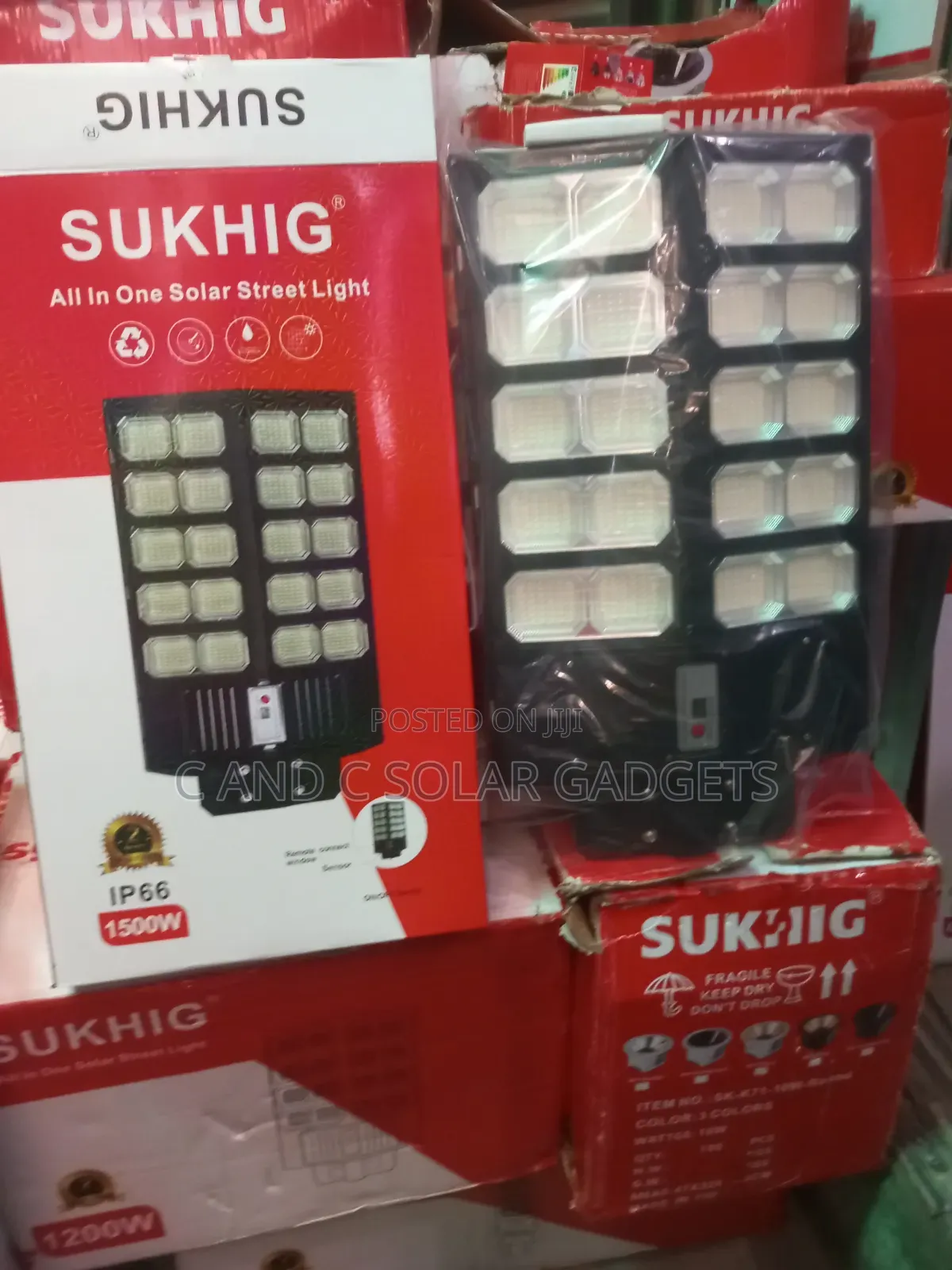 1500 Watts All in One SUKHIG Solar Street Light 20 Eyes