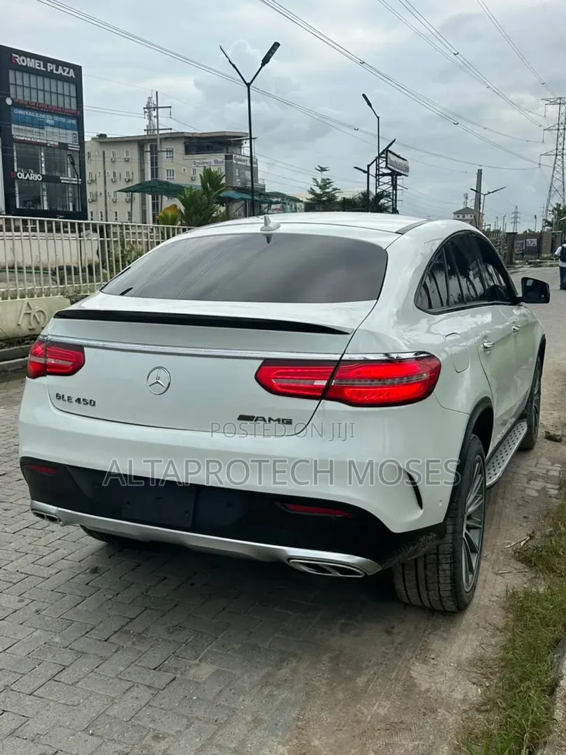 Mercedes-Benz GLE-Class 2016 White