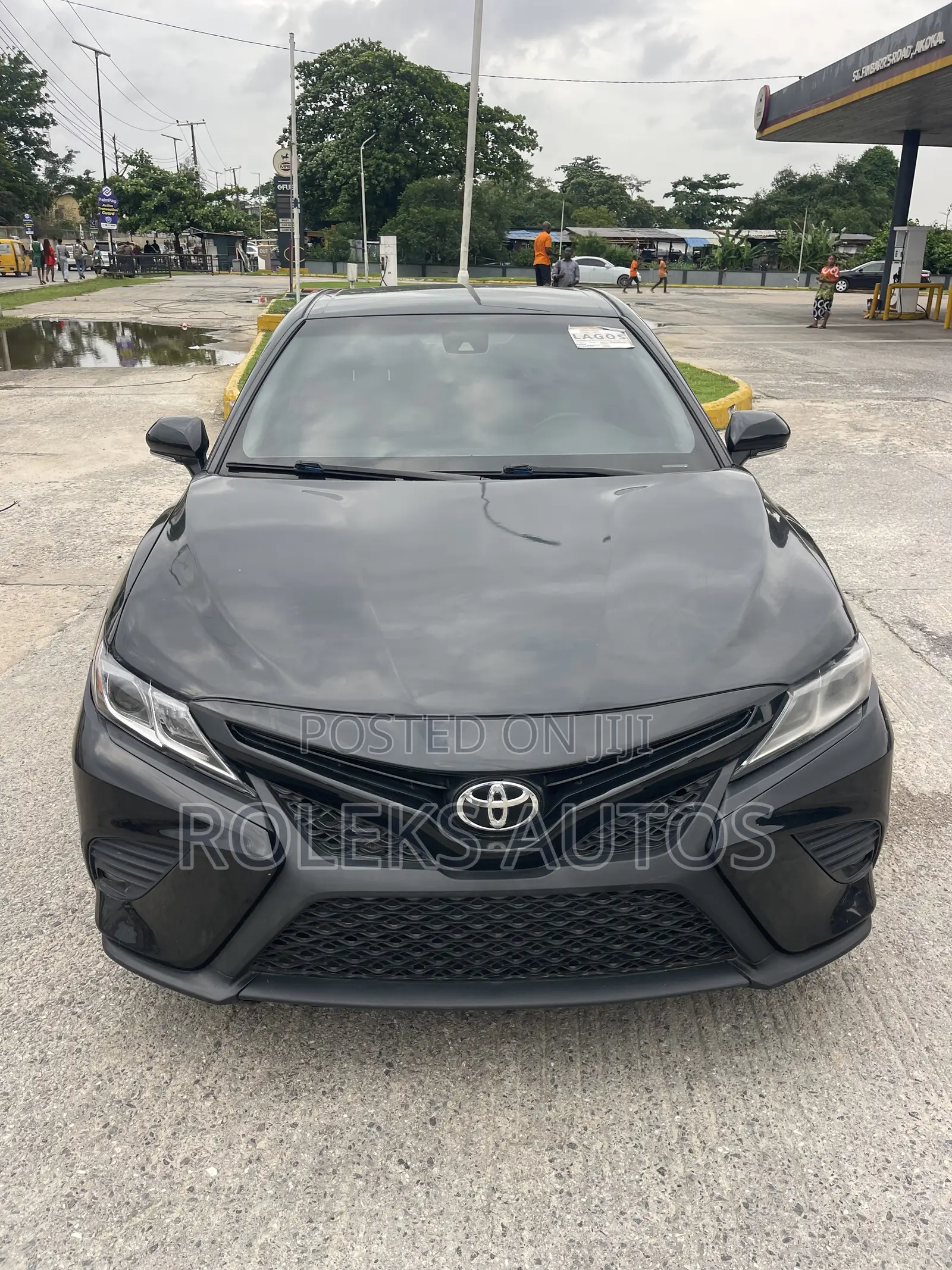 Toyota Camry XLE FWD (2.5L 4cyl 8AM) 2018 Black