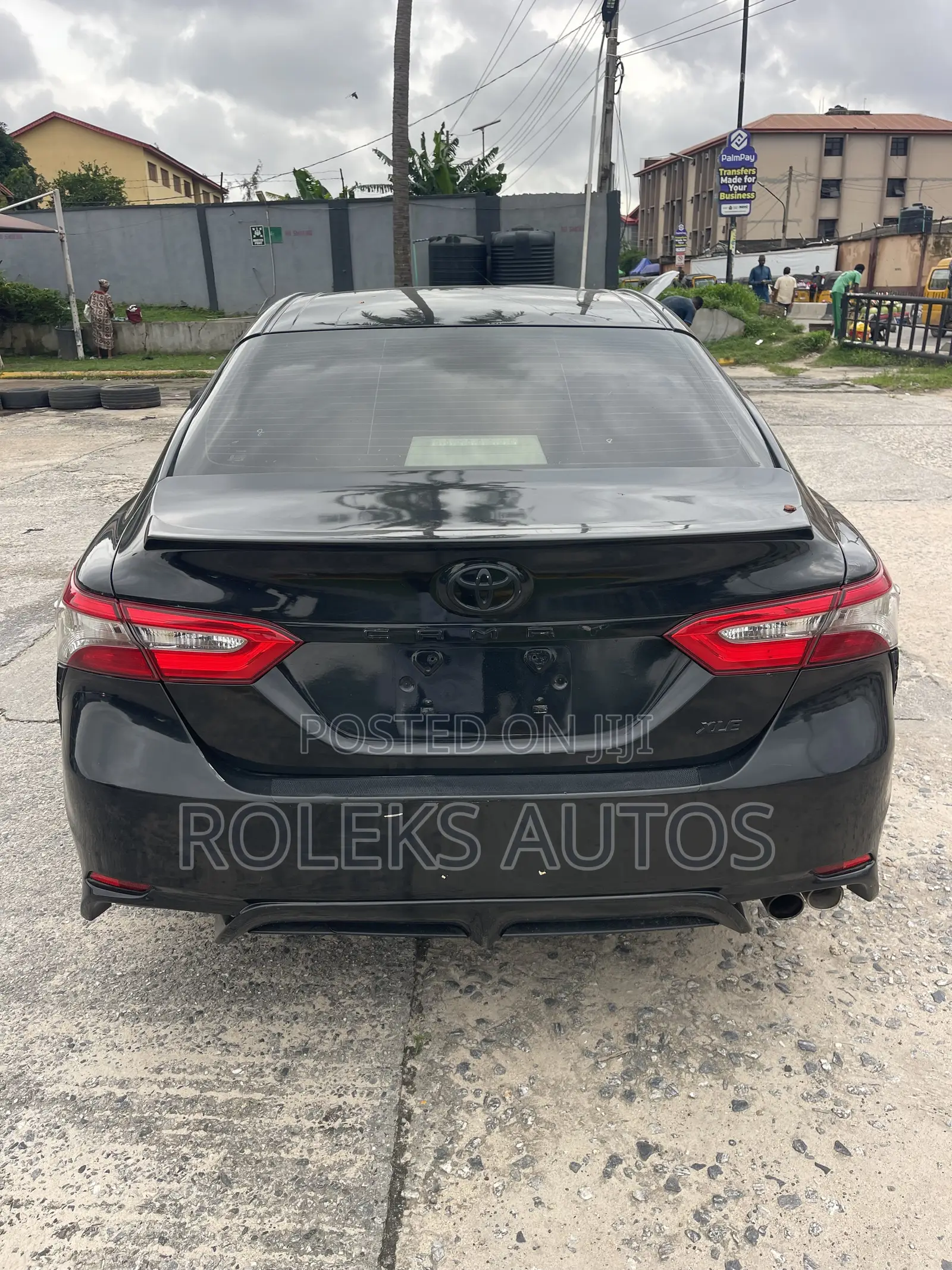 Toyota Camry XLE FWD (2.5L 4cyl 8AM) 2018 Black
