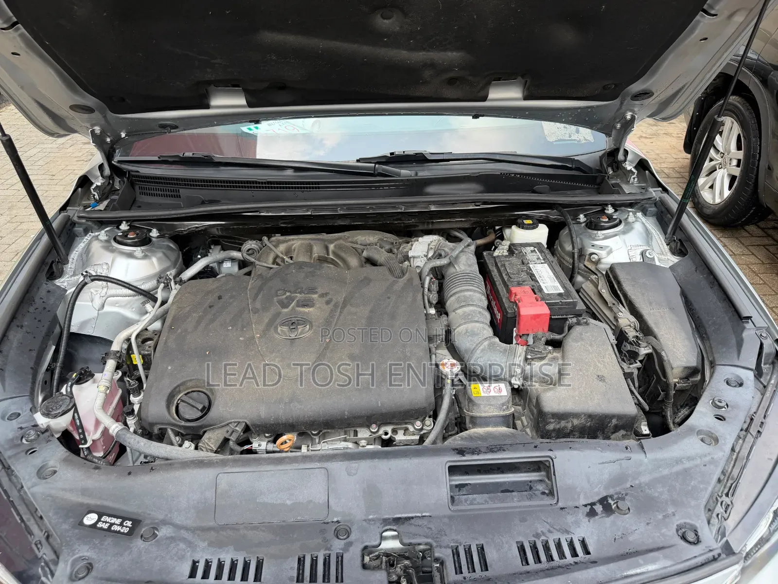 Toyota Avalon XLE 2020 Silver