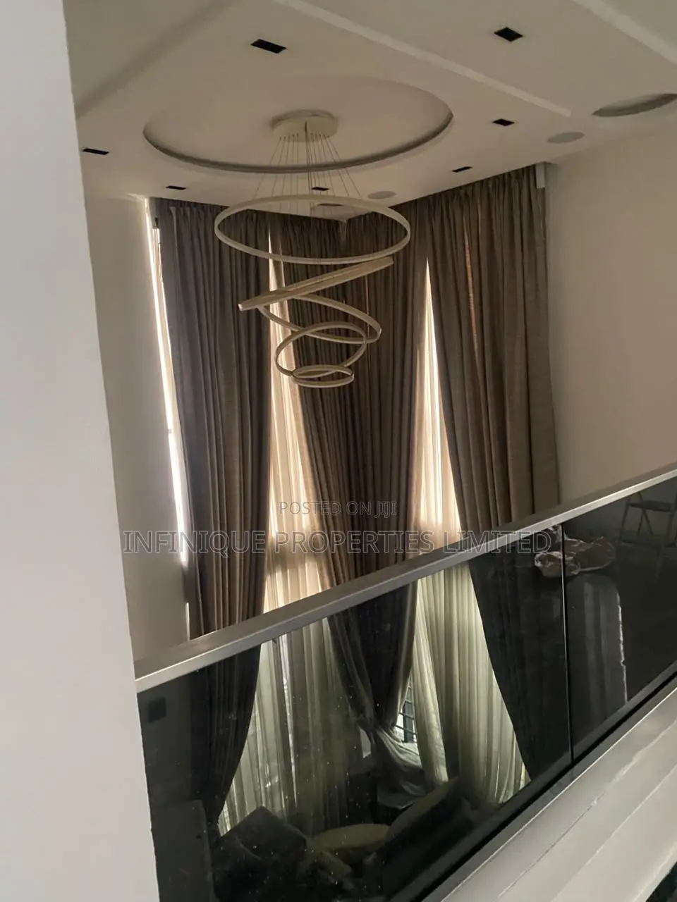 5bdrm Duplex in Pinnock Beach Estate, Osapa london for rent