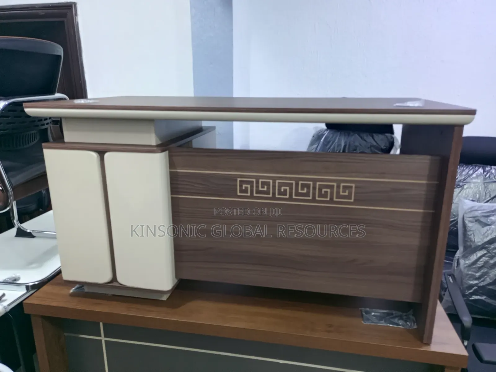 High Quality Office Table Size 1.4 Meters