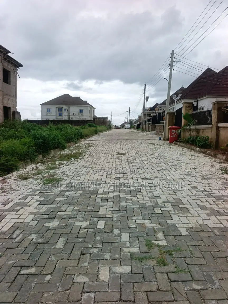 6 Units of Shops for Sale – Mahs Home Estate, Lugbe