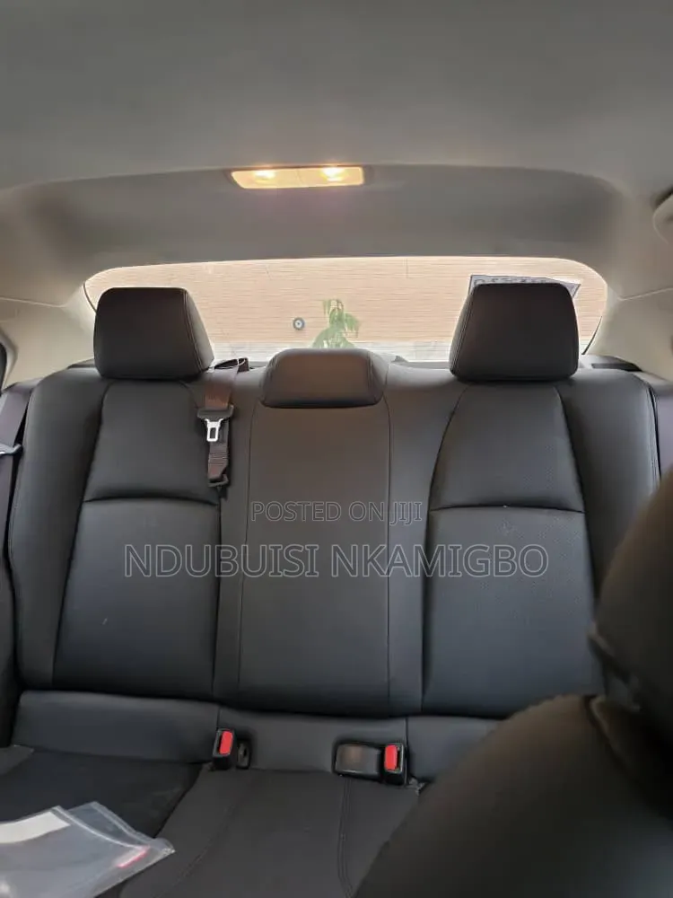 Toyota Corolla 2021 Silver