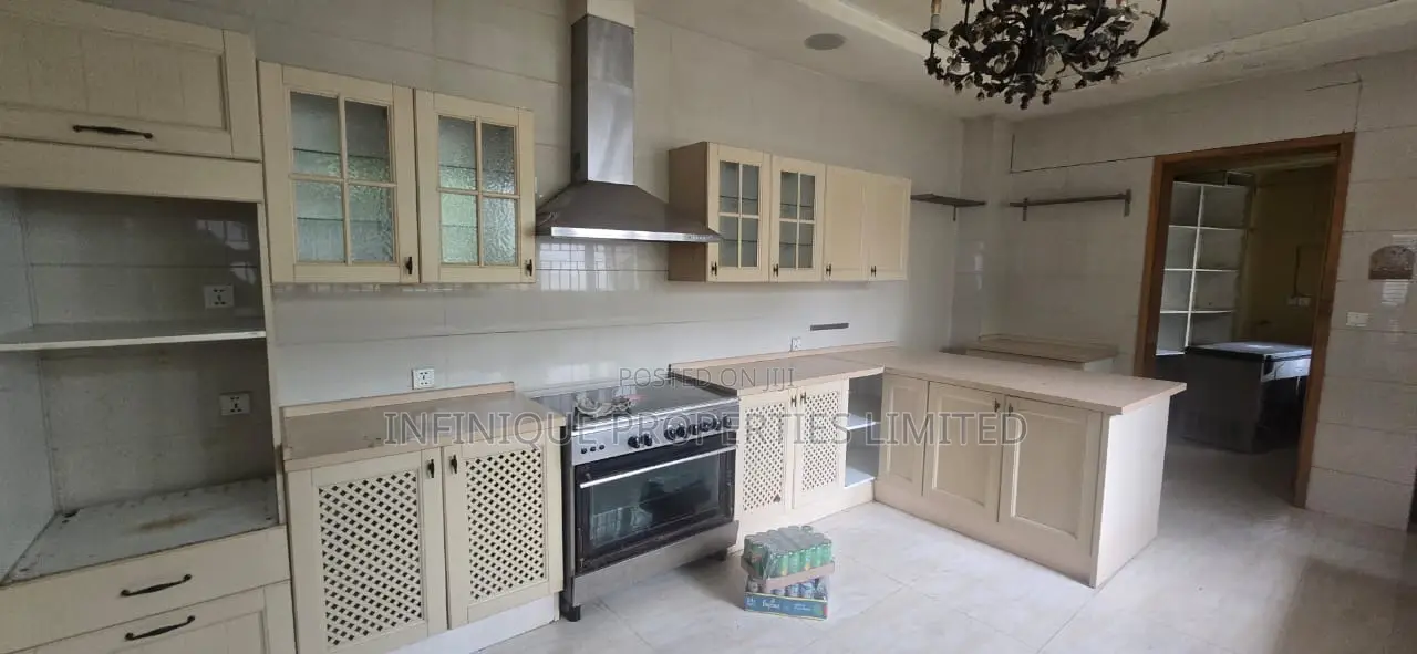 5bdrm Duplex in Parkview Estate for rent