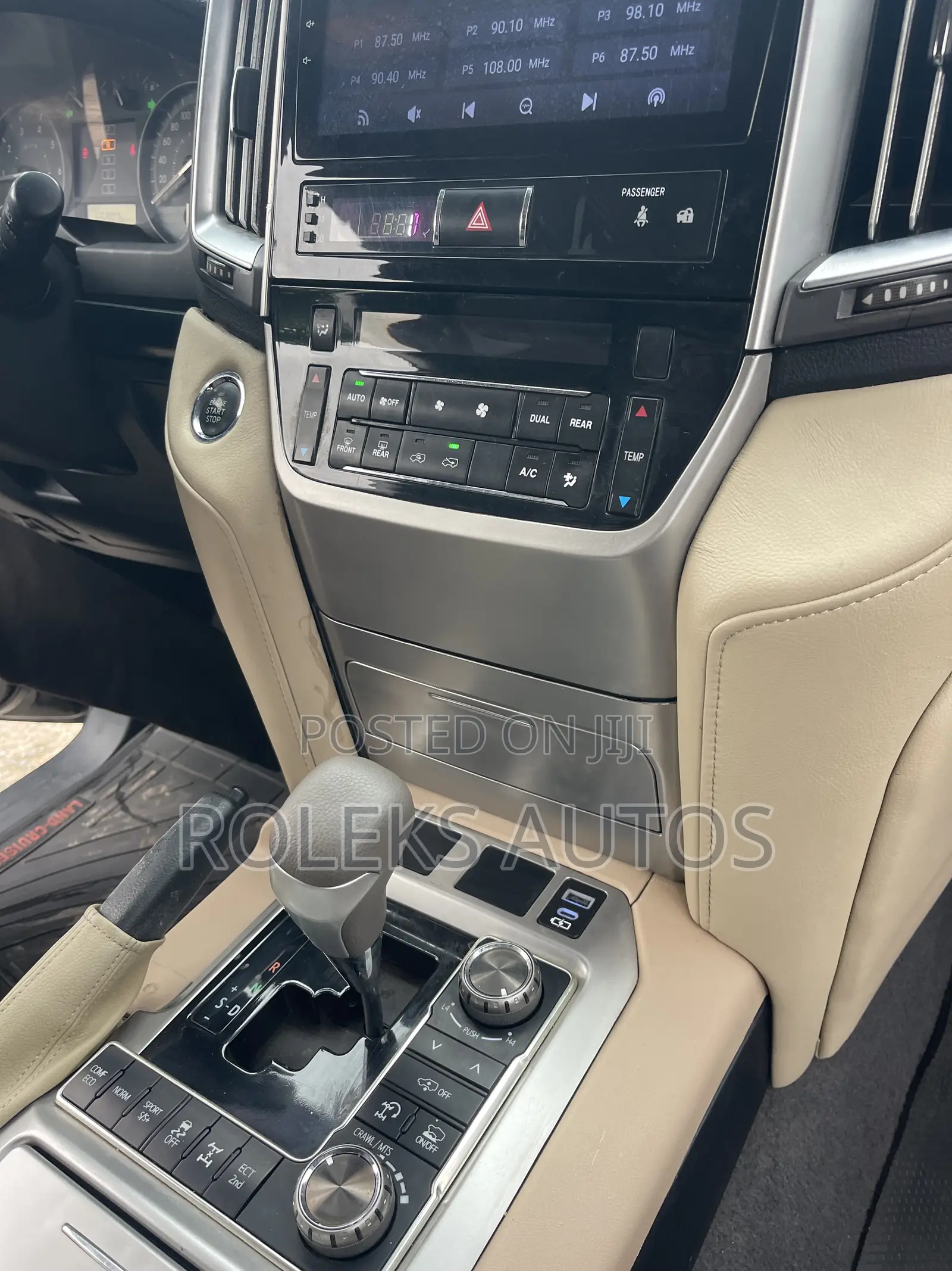 Toyota Land Cruiser 4.0 V6 GX-R 2013 Black