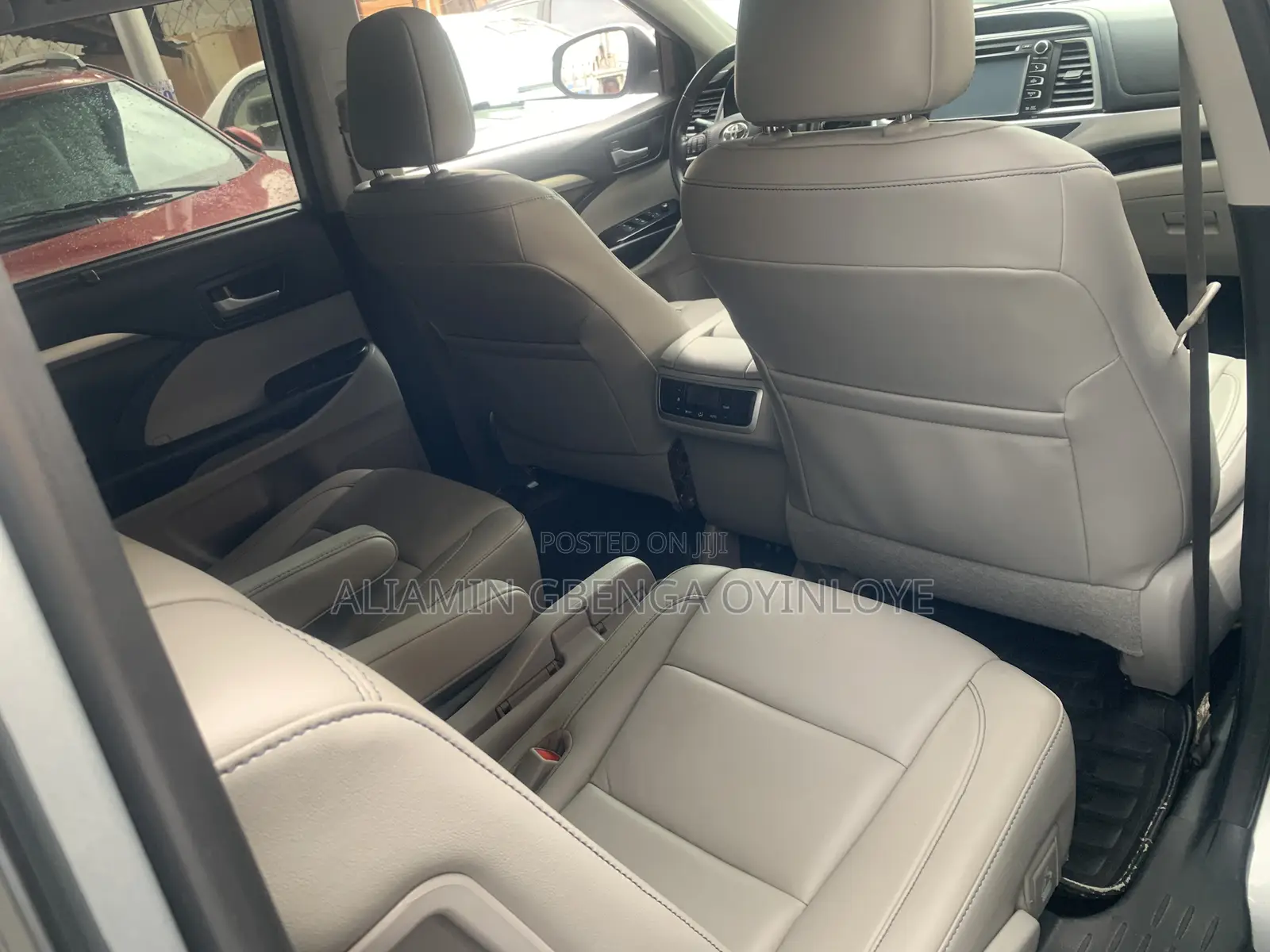 Toyota Highlander XLE 4x4 V6 (3.5L 6cyl 8A) 2018 Silver