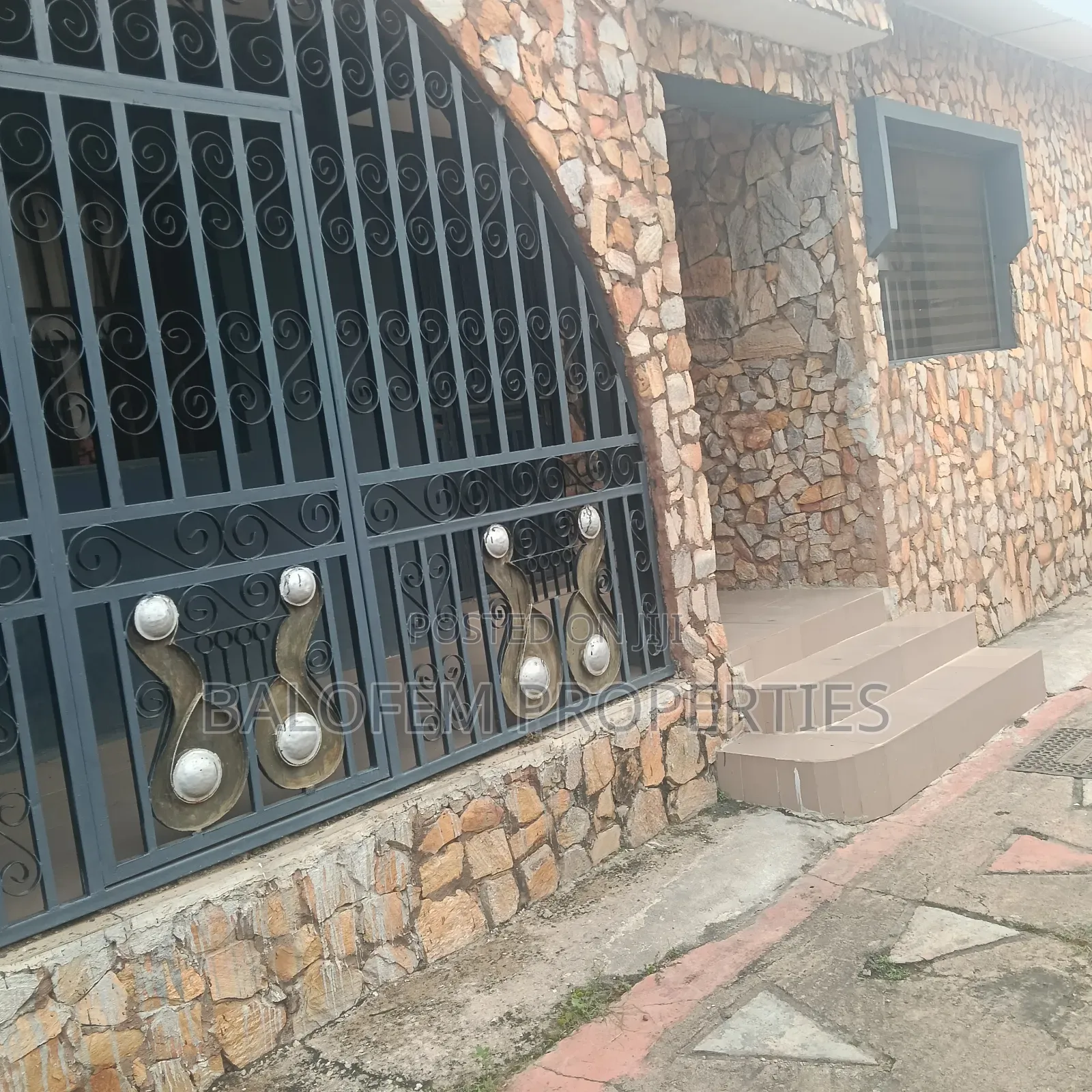 Furnished 3bdrm Apartment in Balofem Properties $, Abeokuta South
