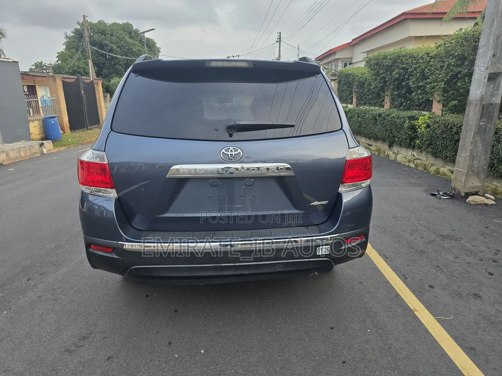 Toyota Highlander SE 2012 Blue