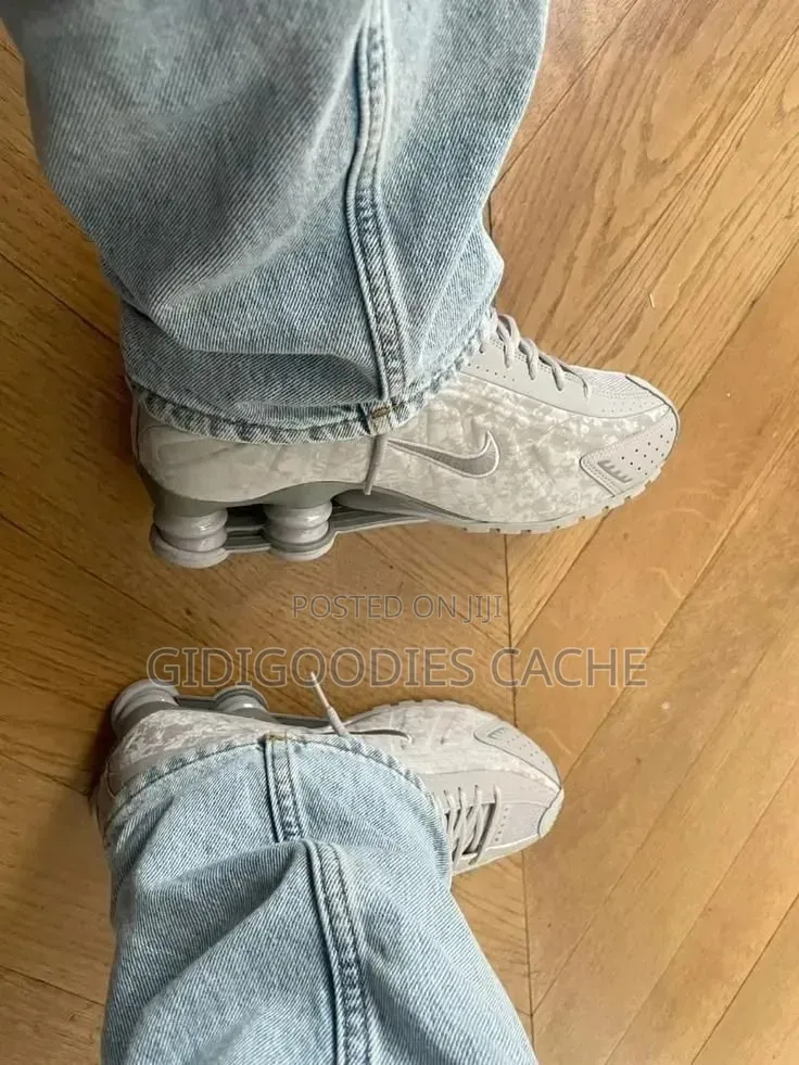 Grey Nike Shox R4 Men's Retro Sneakers Size 40-45