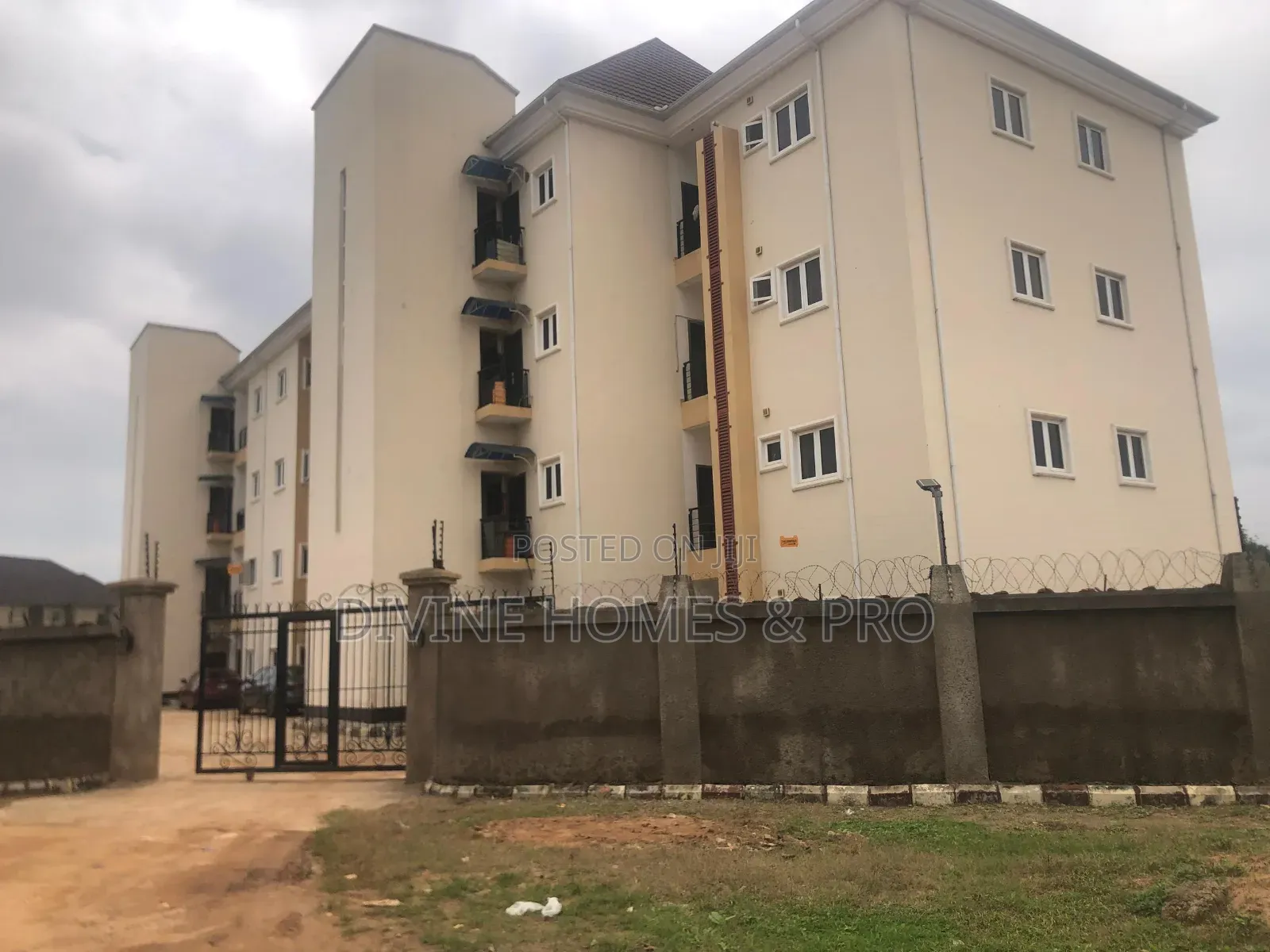 2bdrm Block of Flats in Jabi for rent