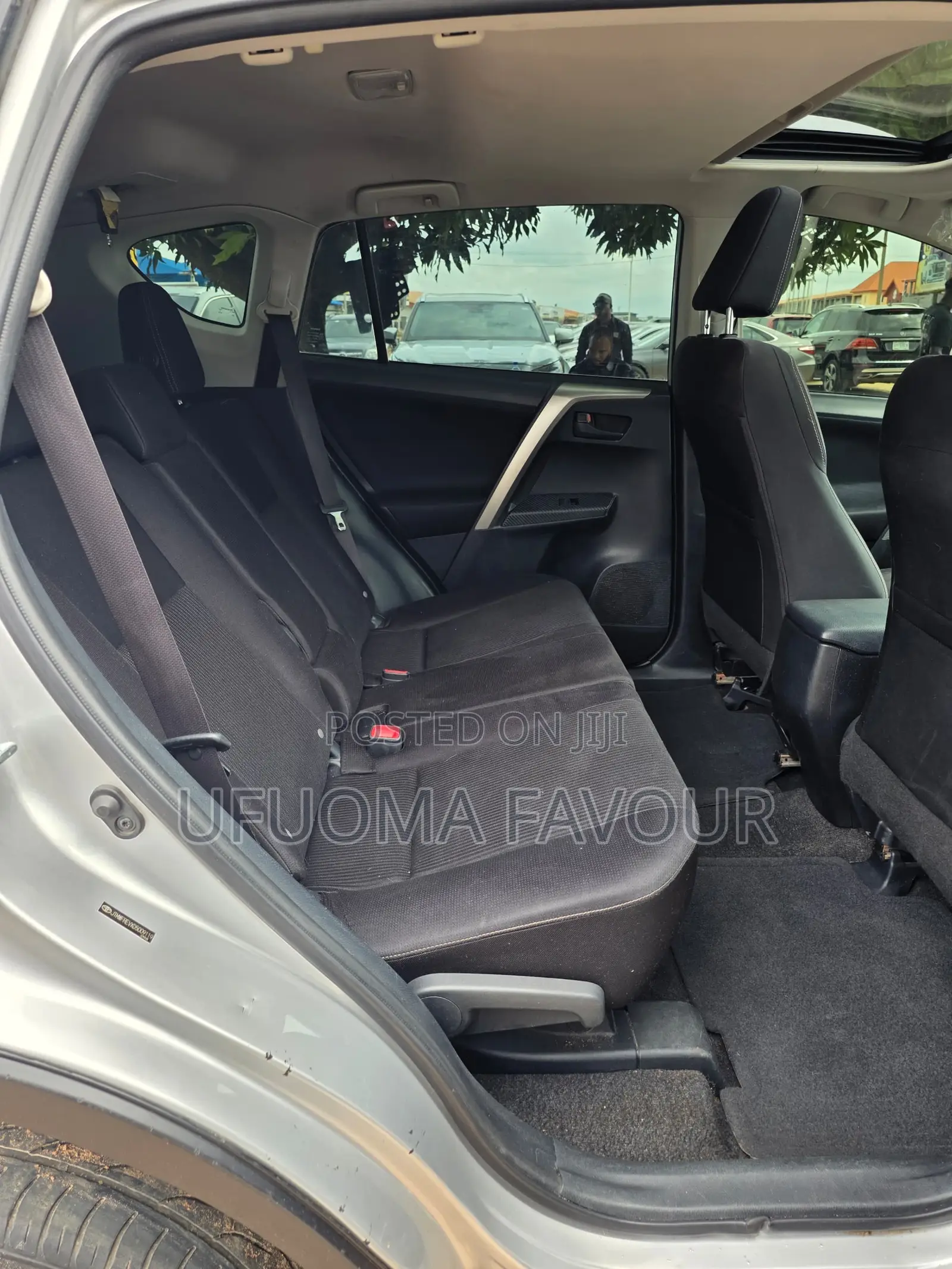 Toyota RAV4 XLE AWD (2.5L 4cyl 6A) 2013 Silver