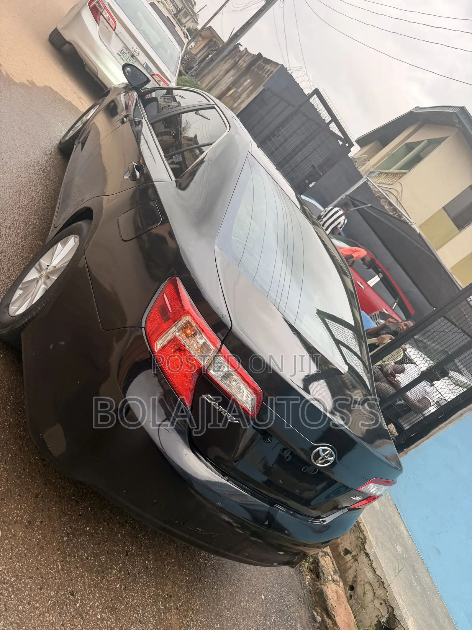 Toyota Camry XLE 4dr Sedan (2.5L 4cyl 6A) 2013 Black