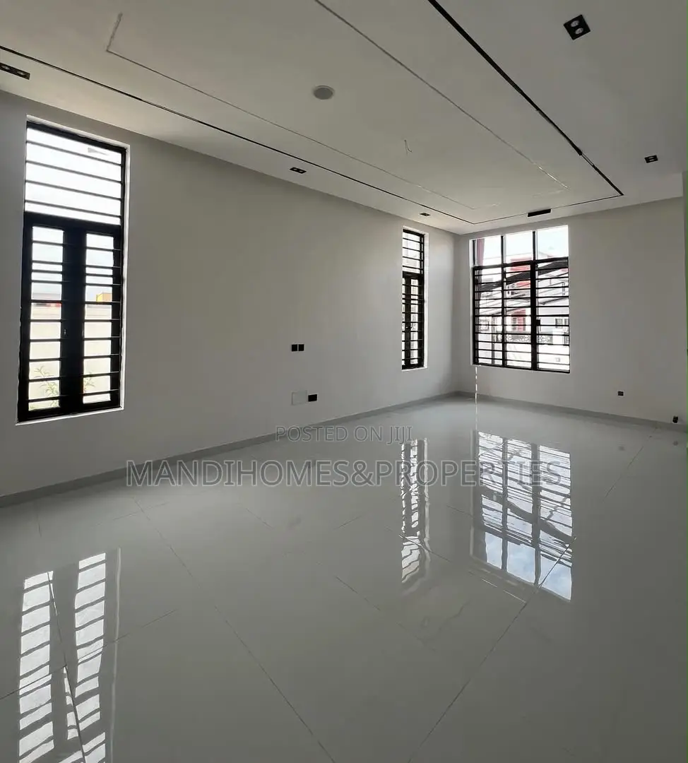 4bdrm Duplex in Ajah for sale