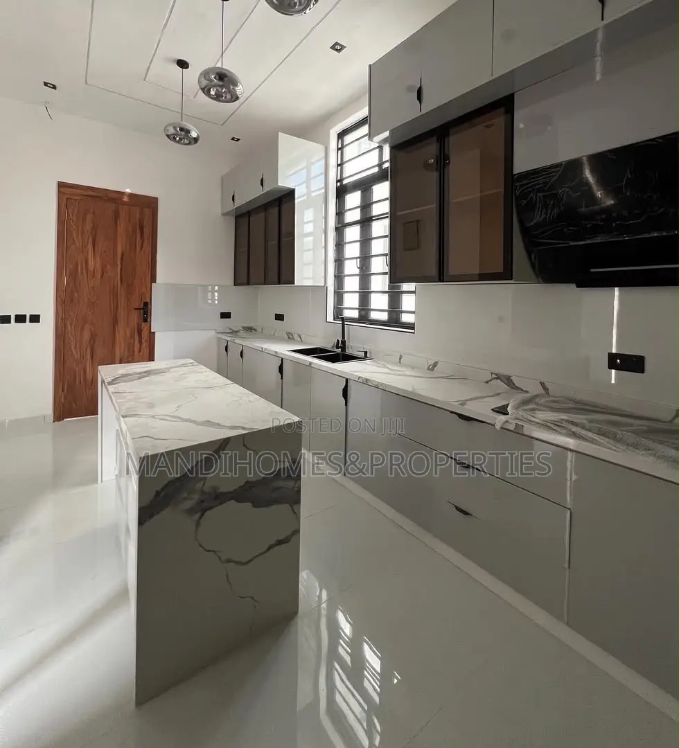 4bdrm Duplex in Ajah for sale