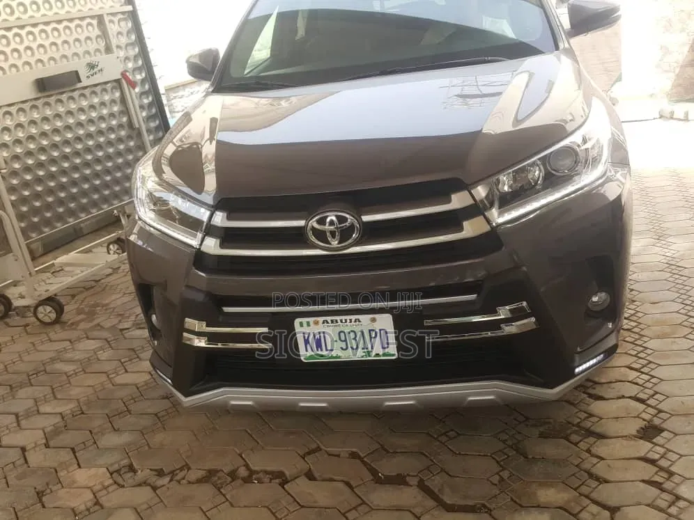 Front Bumper and Grill for Toyota Highlander 2018 Model