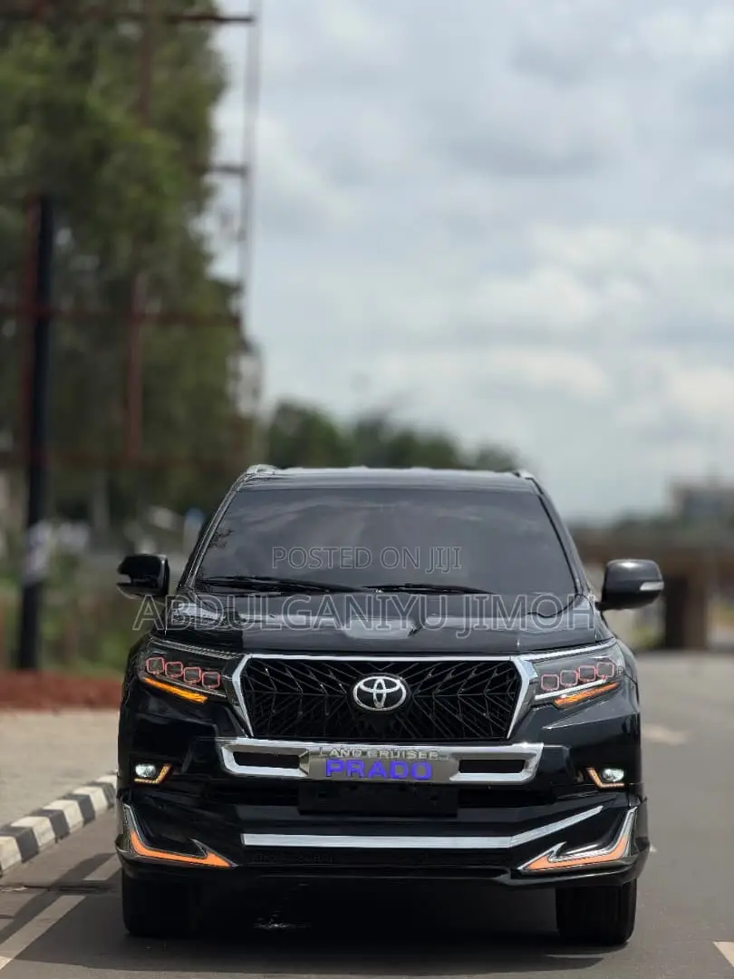 Toyota Land Cruiser Prado 2017 Black