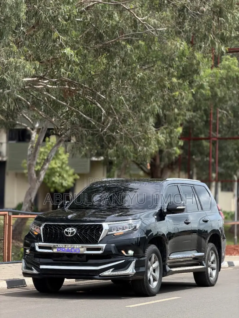 Toyota Land Cruiser Prado 2017 Black