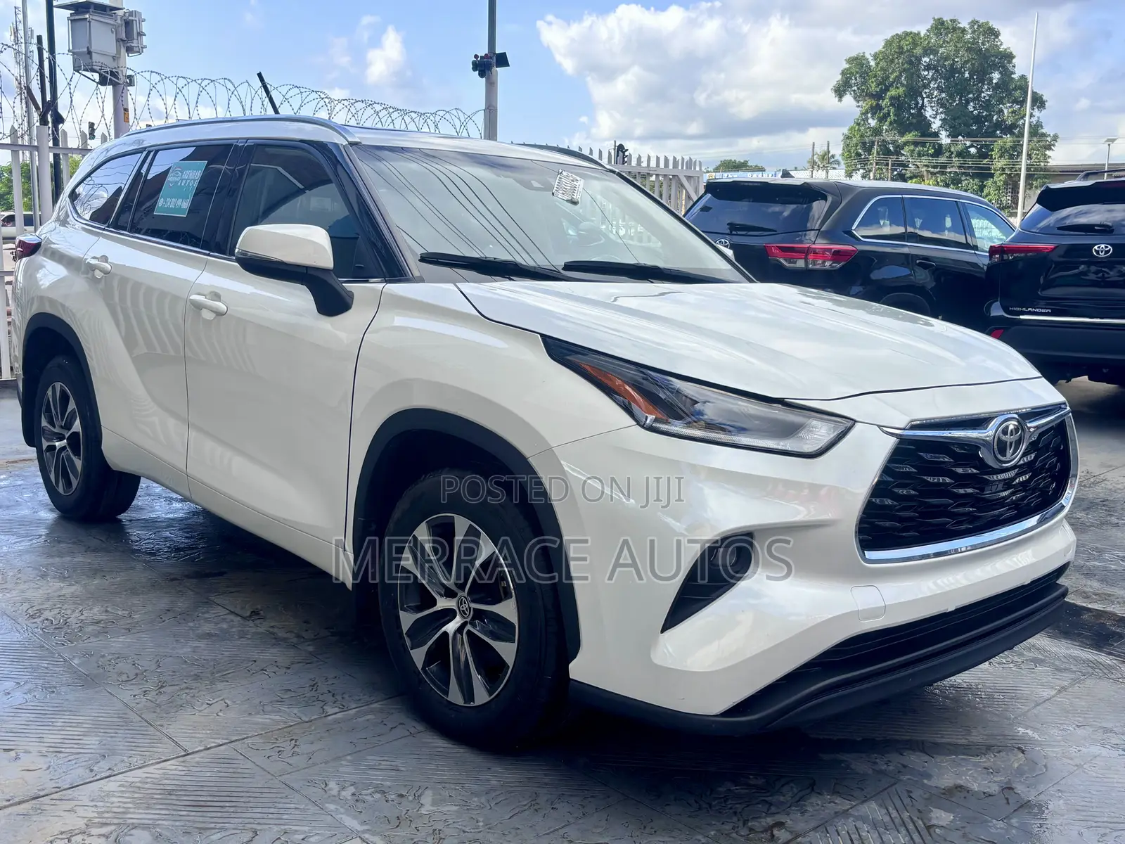 Toyota Highlander XLE AWD 2023 White