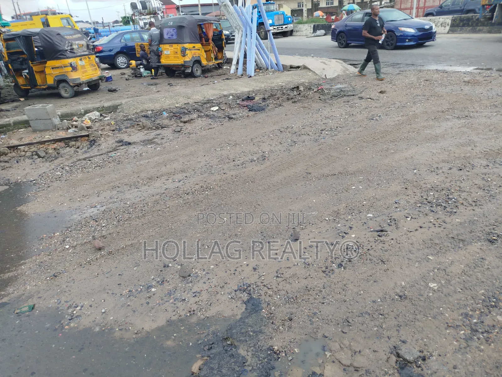 1950 SQMTS Commercial Land on Ago Palace Way